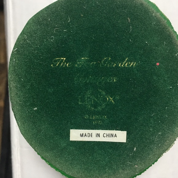 Lenox 1996 Tea Garden English Cottages series "Forget Me Not" Mini teapot 1996 - Picture 4 of 4